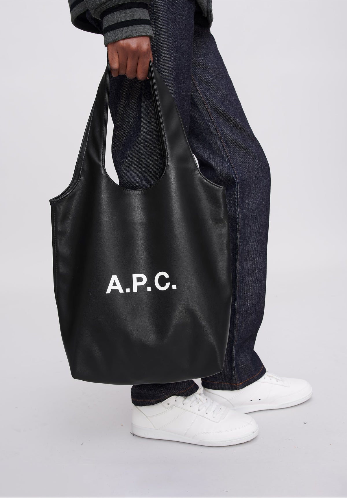 A.P.C. Ninon Small Tote Bag Black official inside image