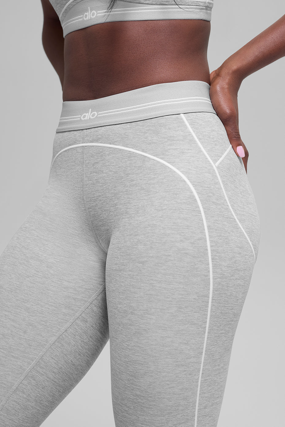 Alo Yoga 7/8 High-Waist Alosoft Heart Throb Legging - Athletic Heather Grey/White 2