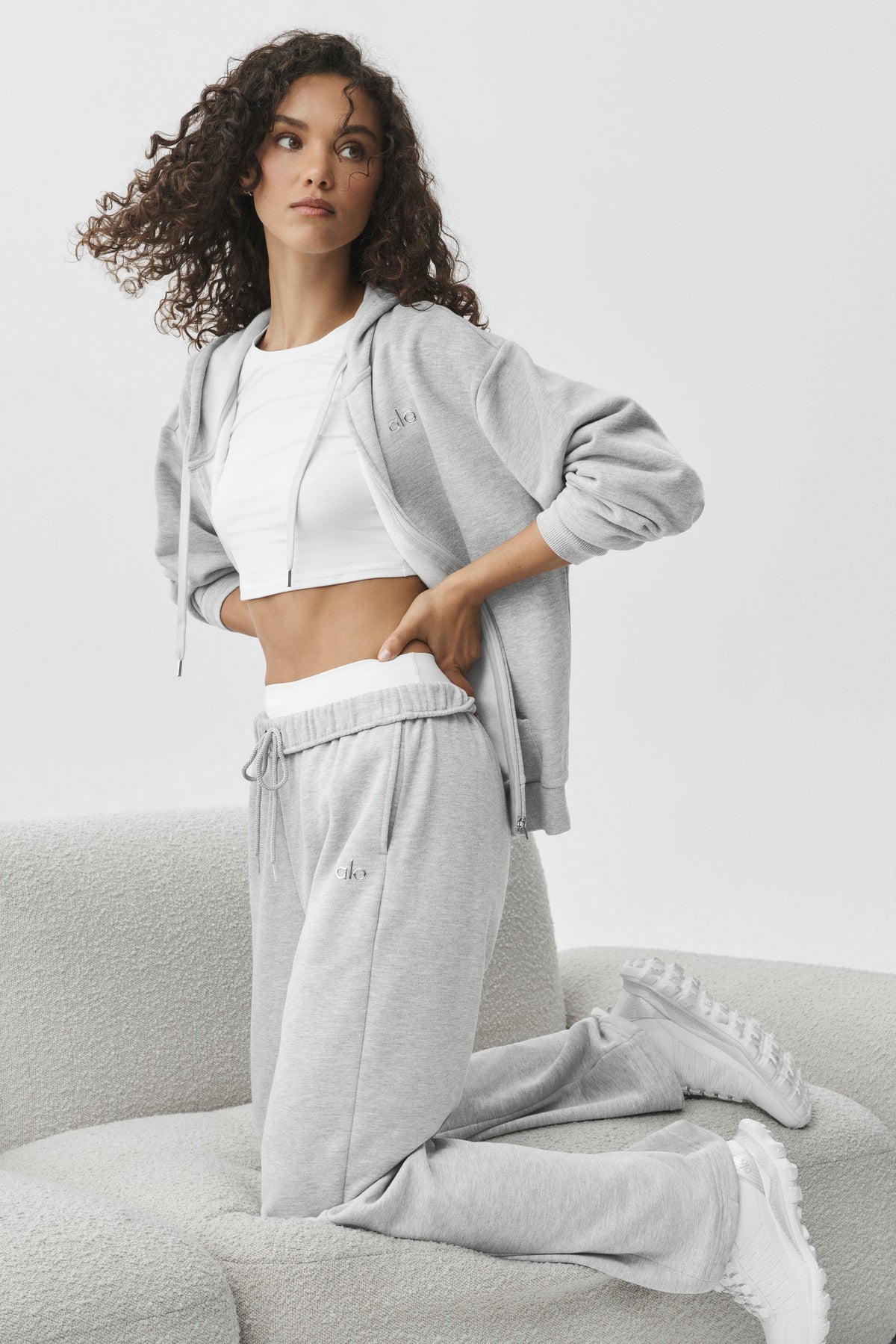 Alo Yoga Accolade Full Zip Hoodie Athletic Heather Grey official image 5