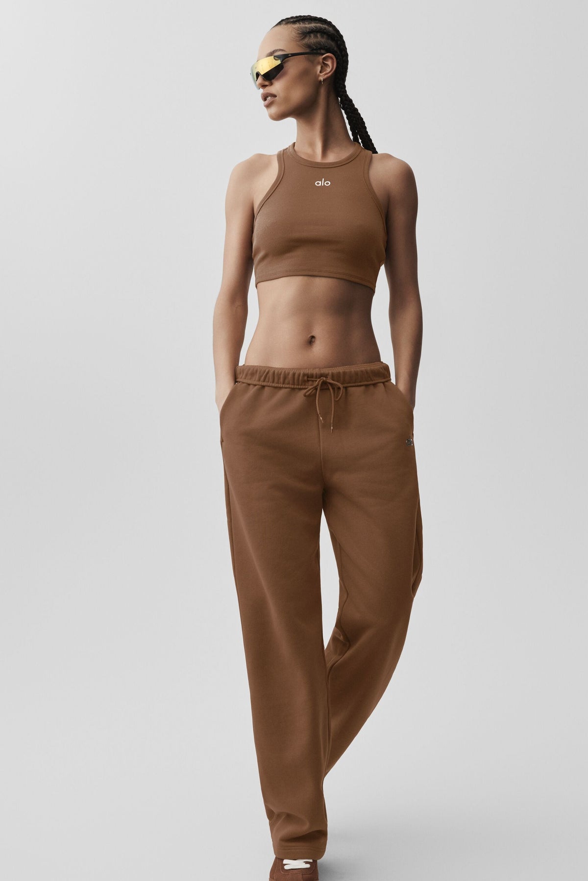Alo Yoga Aspire Tank Sun Kissed Brown/White official image 5
