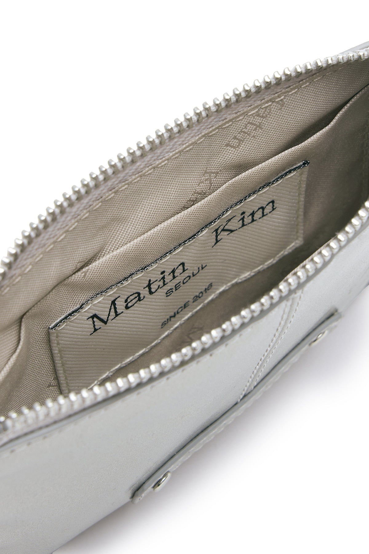 Matin Kim Rivet Point Mini Coin Wallet in Dark Silver 深銀色 細節圖 3
